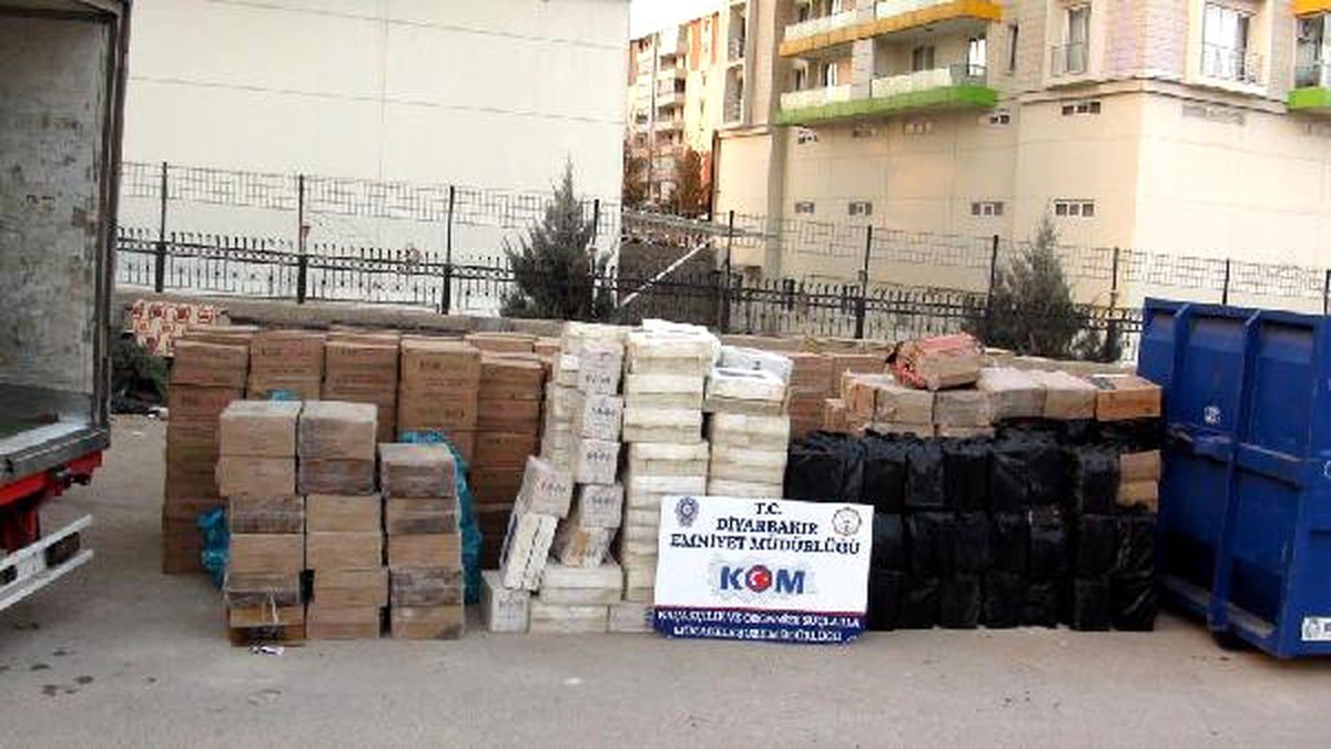 Diyarbakır\'da 2 Milyon 282 Bin Liralık Kaçak Sigara Ele Geçirildi