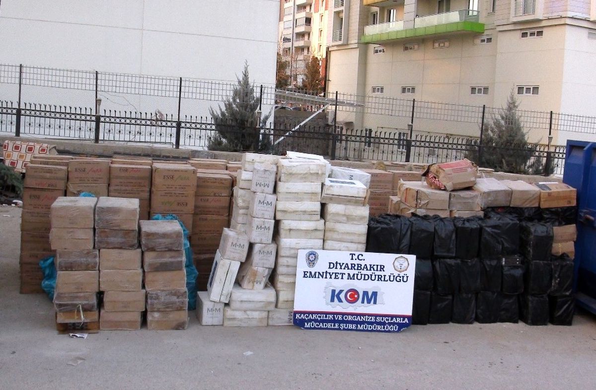 Diyarbakır\'da 327 Bin 400 Paket Kaçak Sigara Ele Geçirildi