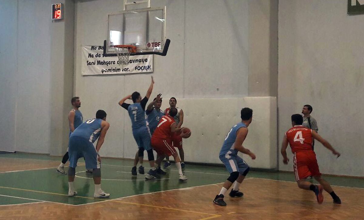 Foça Belediye Basketbol Amatör Lig\'e Hazırlanıyor