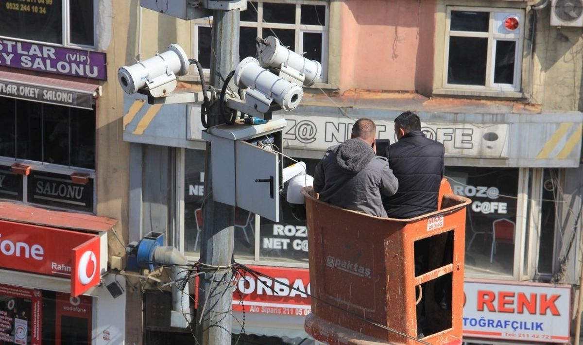 Hakkari\'de Mobese Kameraları Onarıldı