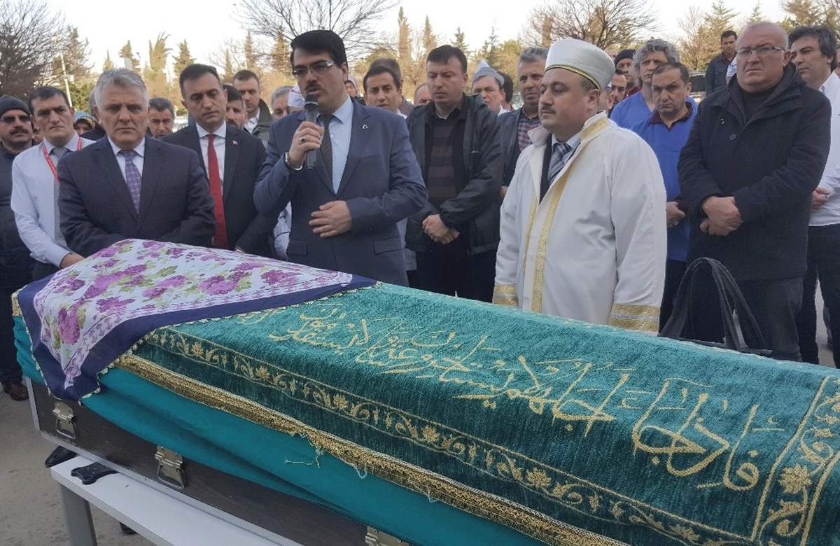 Hastanede Çalışan 2 Çocuk Annesi Kansere Yenik Düştü