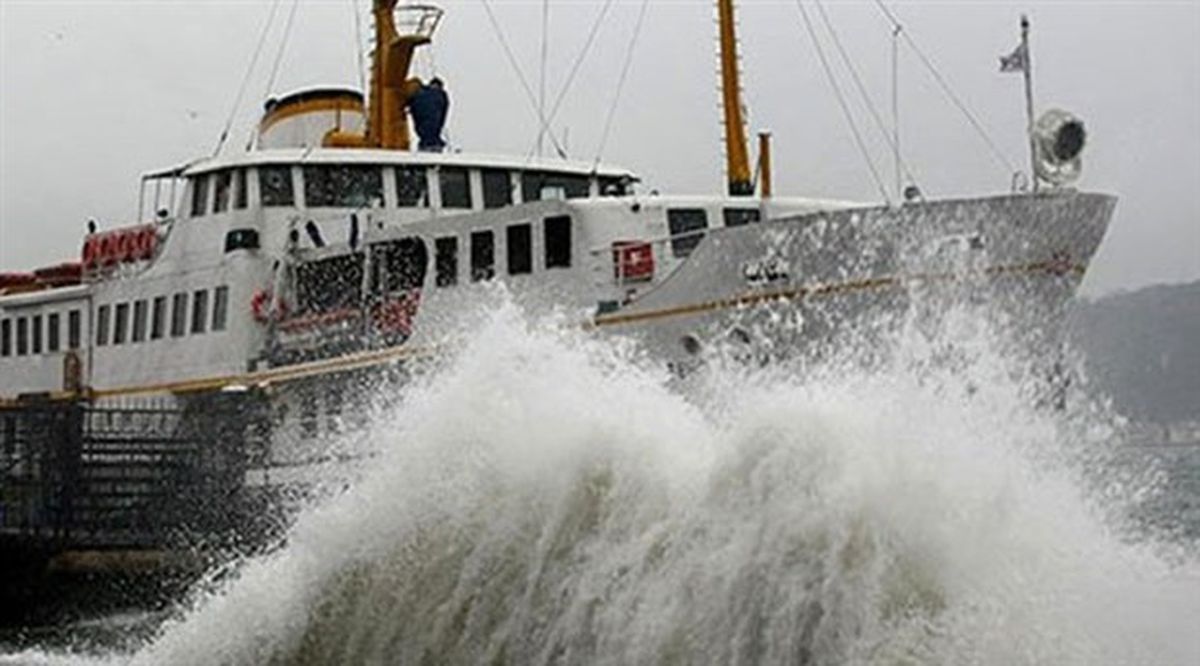 İstanbul\'da Deniz Trafiğine Sis Engeli