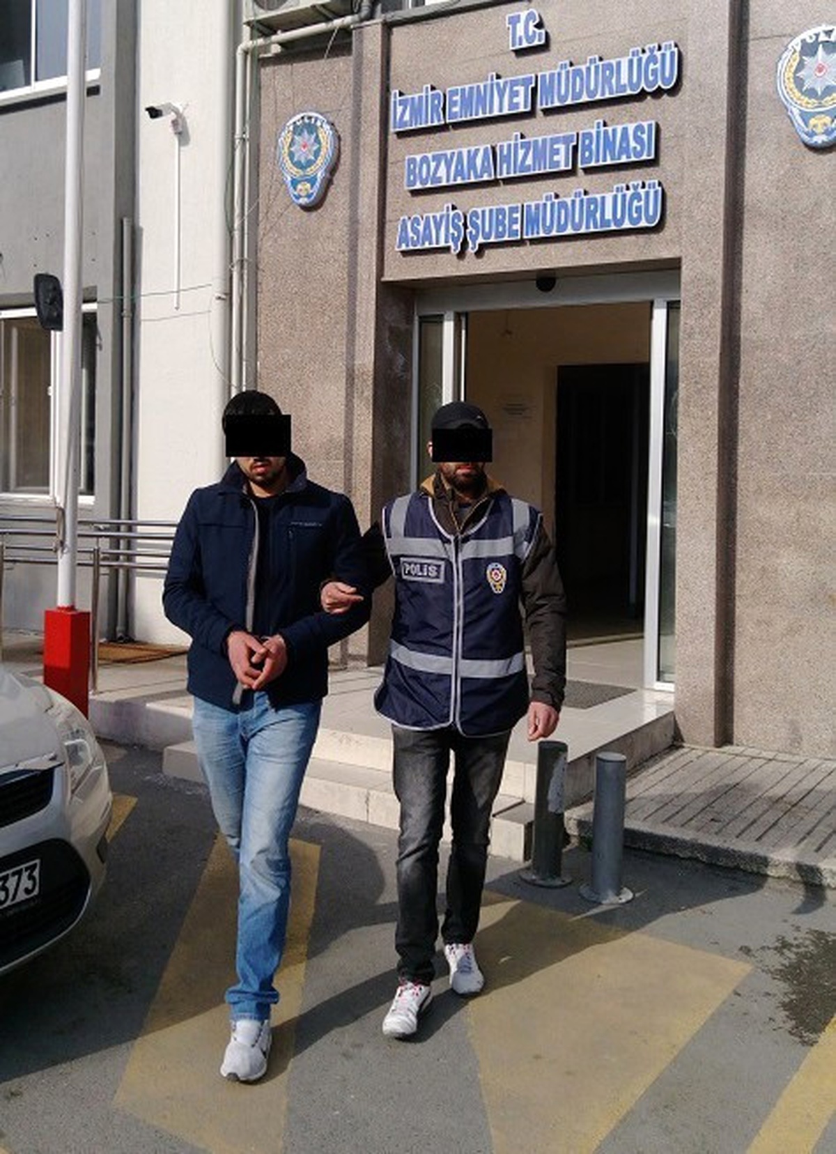 İzmir\'de 3 Ayrı Kapkaç Olayını Yapan Şahıs Yakalandı