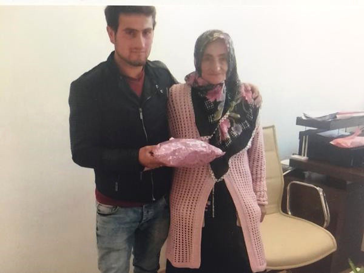 Kayınvalidesinden Özür Dileyip Hediye Aldı, Davadan Kurtuldu
