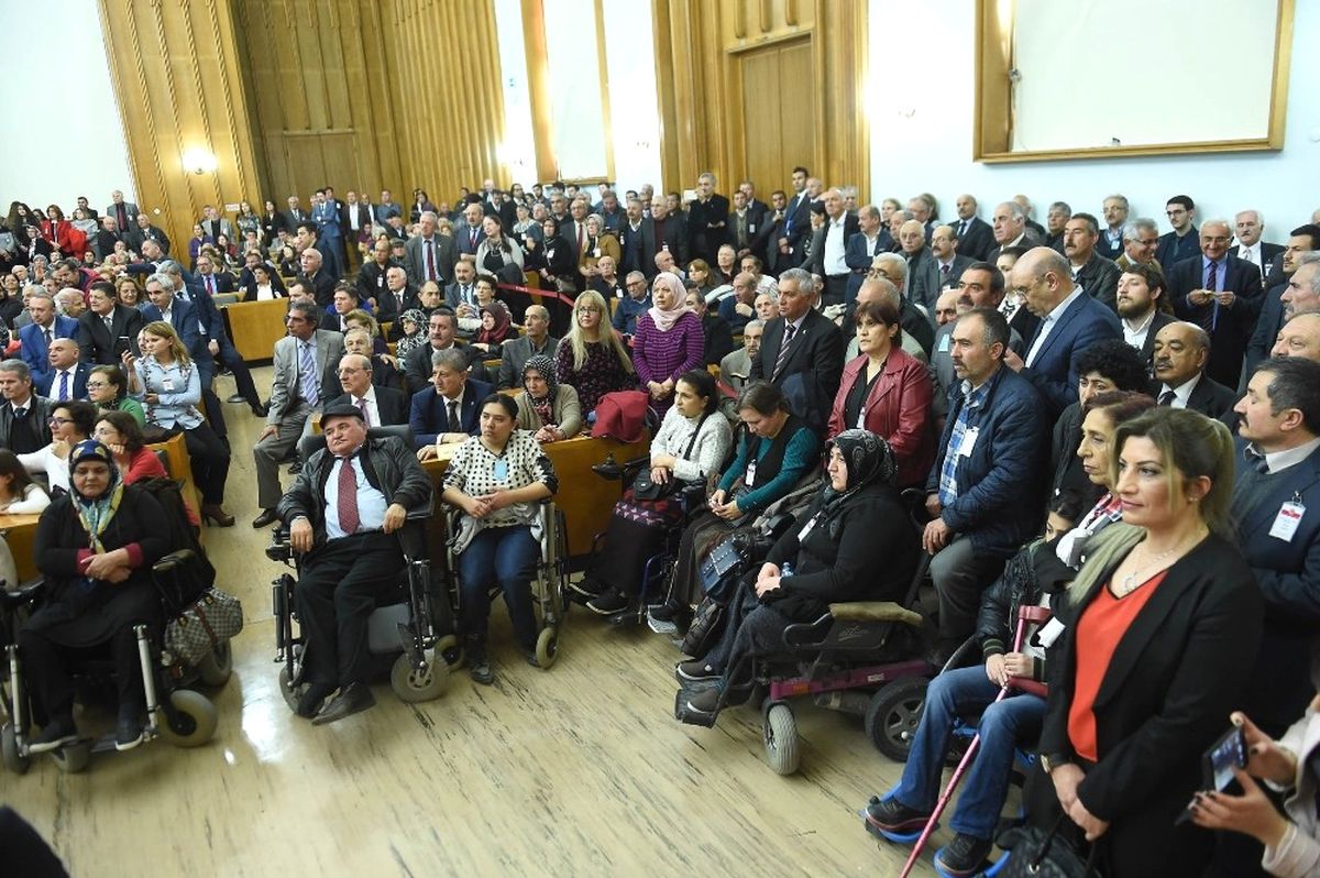 Kılıçdaroğlu\'ndan Suriyelilere Vatandaşlık Verilmesi ve Rakka Konusunda Referandum Çağrısı