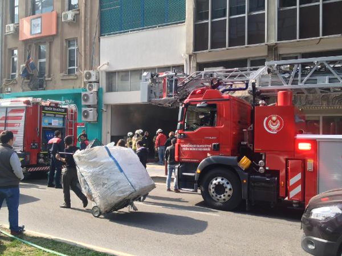 Konak Telekom\'da Korkutan Yangın