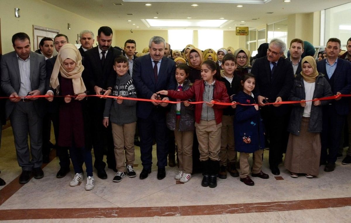 Körfez\'de 28 Şubat Resim Sergisi Açıldı