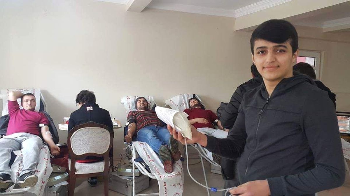 Köylüler Kızılay\'a Kan Bağışında Bulundu