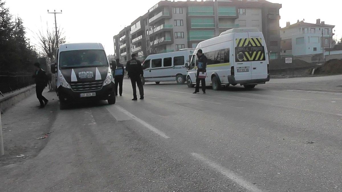 Kulu\'da Zabıta Servis Araçlarını Denetledi