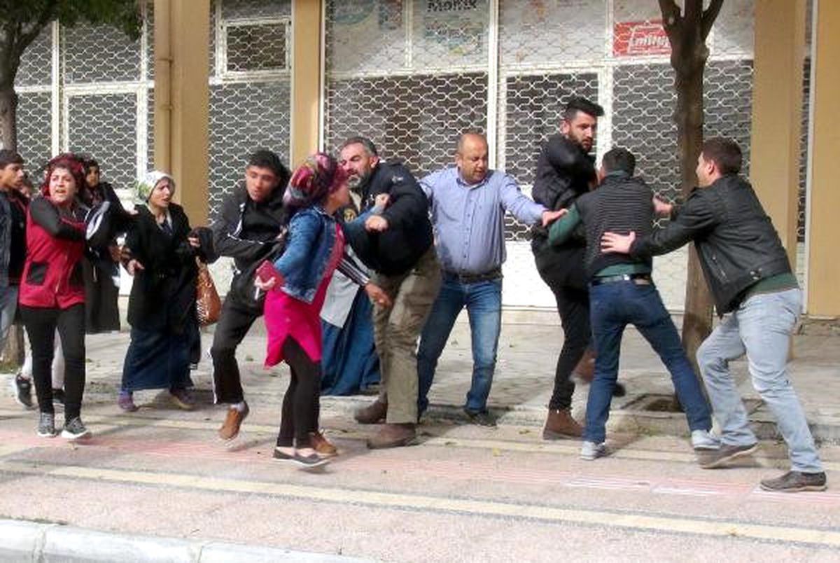 Mersin Adliyesi\'nde Arbede: 2 Gözaltı