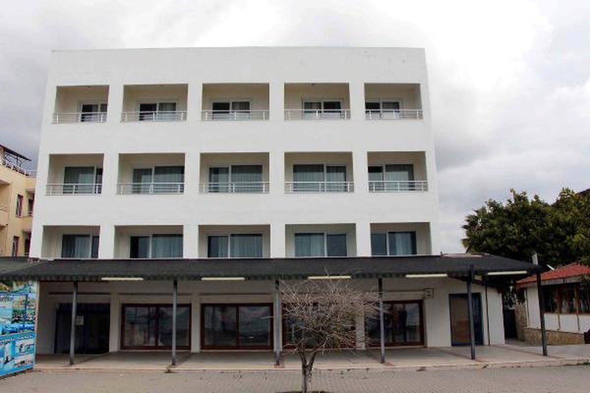Otelden Çaldıkları Televizyonları İnternetten Satarken Yakalandılar