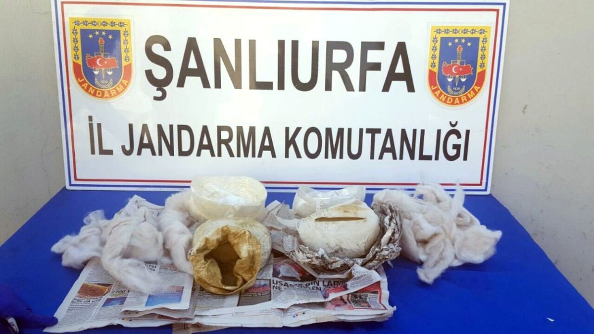 Şanlıurfa\'da Uyuşturucu Madde ve Silah Ele Geçirildi