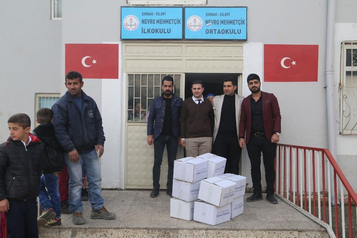 Silopi\'de 500 Öğrenciye Giyim Yardımı