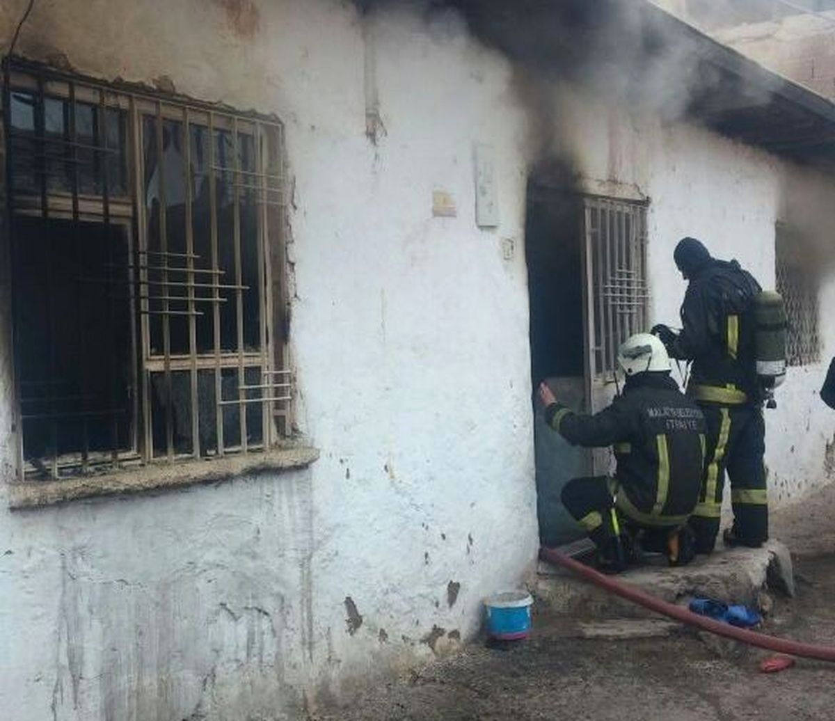 Suriyeli Ailenin Kaldığı Evde Yangın Çıktı