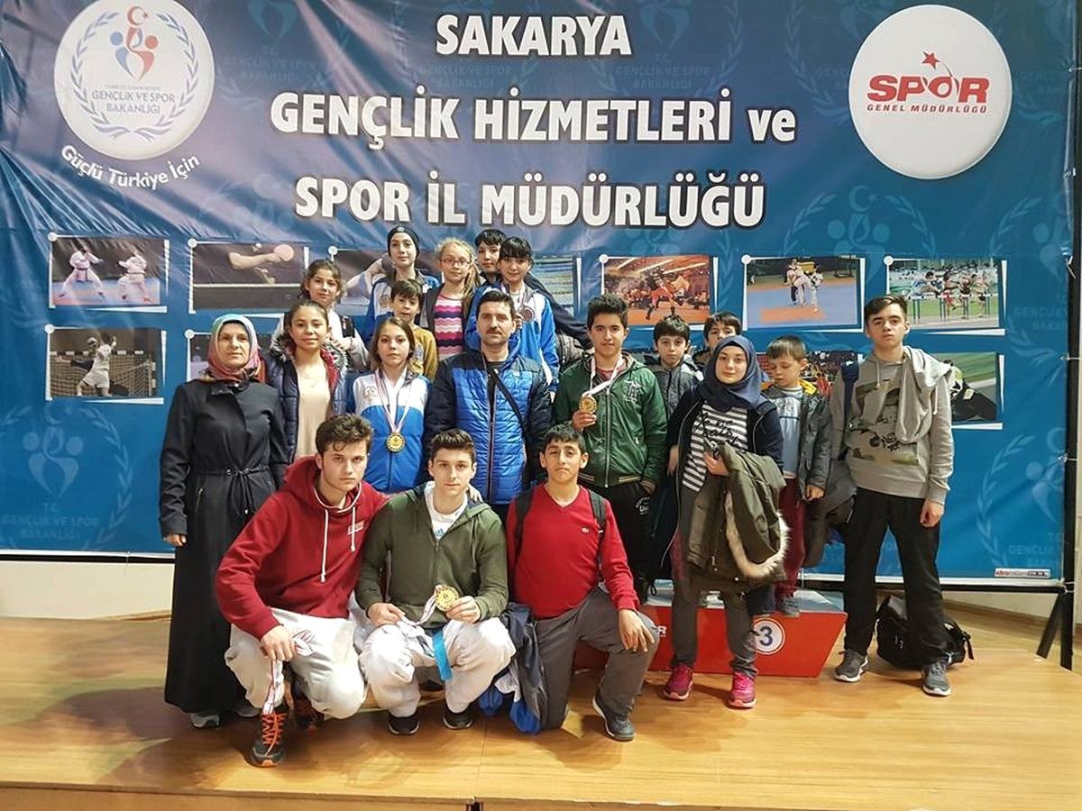 Taşköprülü Karateciler Sakarya\'da Madalyalara Ambargo Koydu