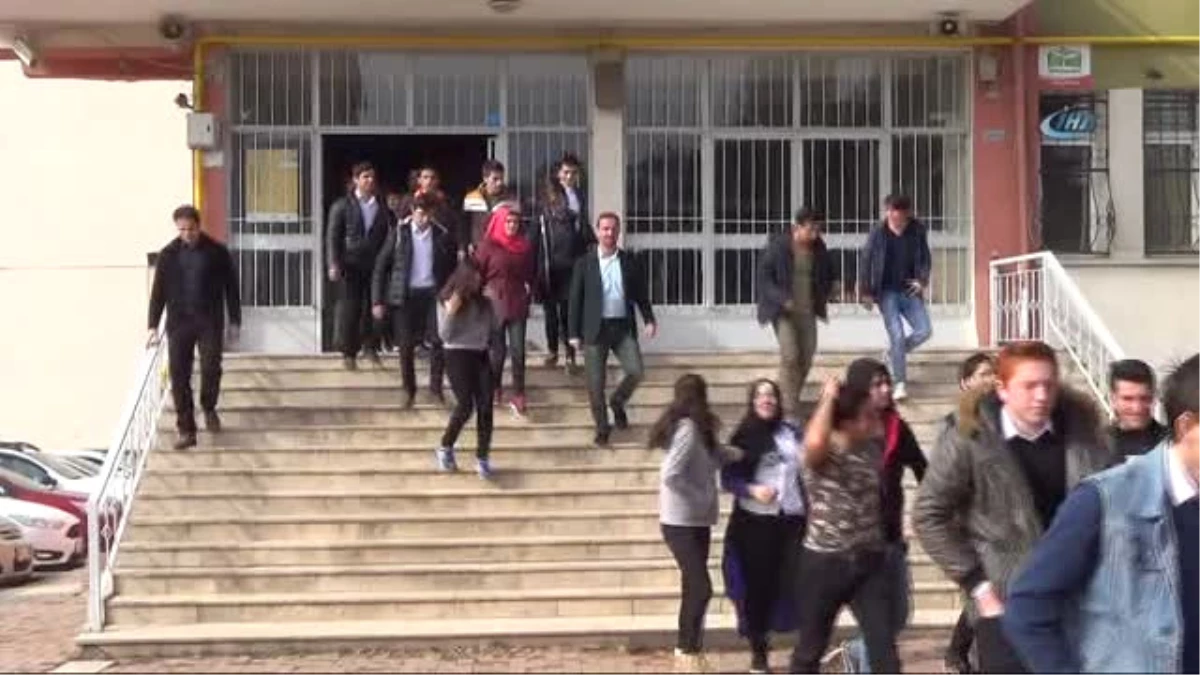 Tokat\'ta Okulda Deprem Tatbikatı