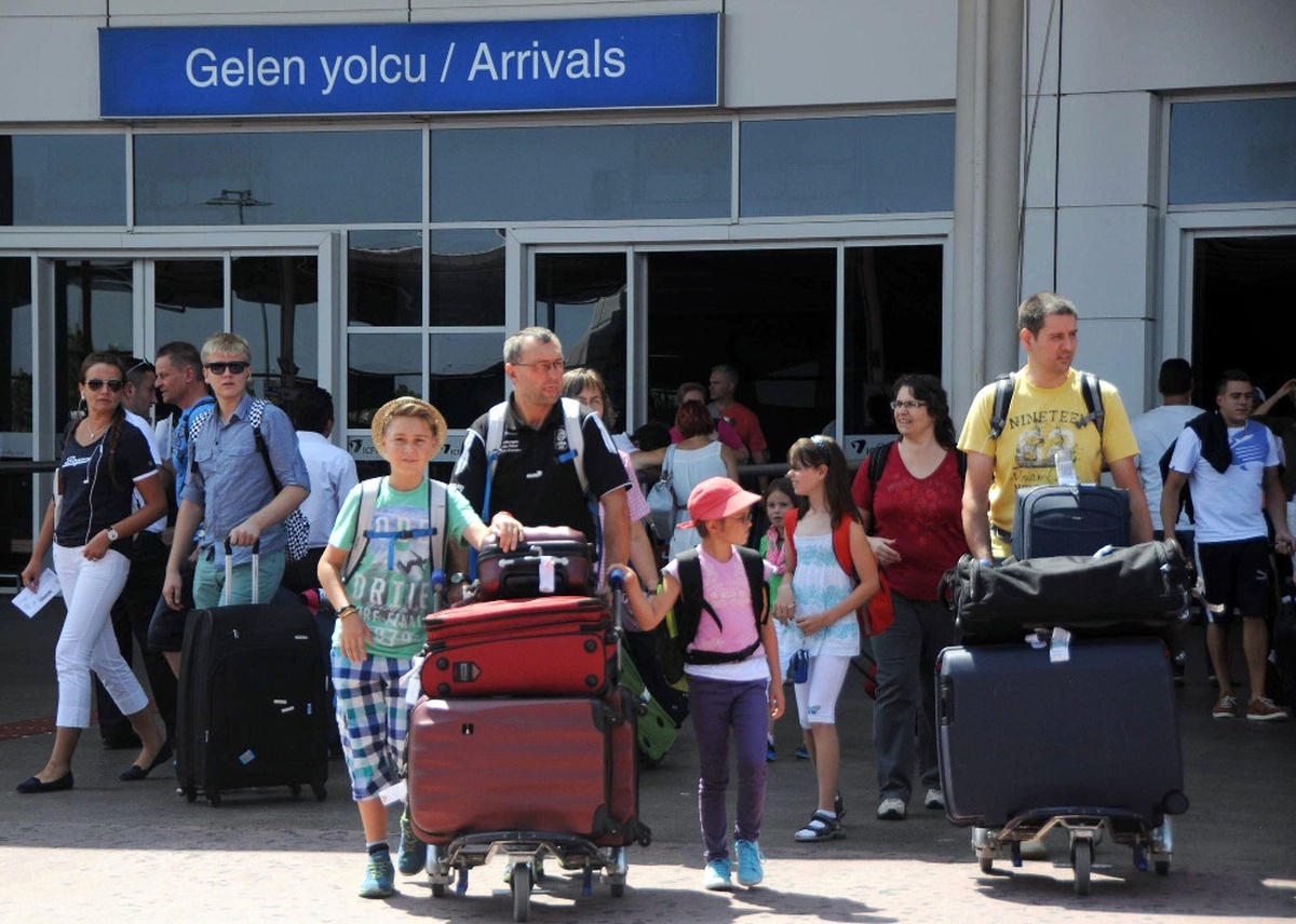 Türkiye\'ye Ocak\'ta Gelen Rus Turistler Yüzde 81.5 Arttı