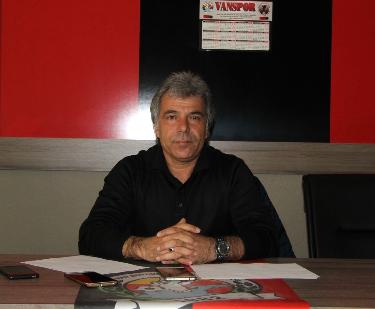Van Büyükşehir Belediyespor Sportif Direktörü Turgay Karatekin Açıklaması