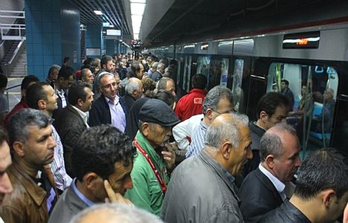 Vapur Seferleri Yapılamayınca Marmaray\'da Yoğunluk Yaşanıyor
