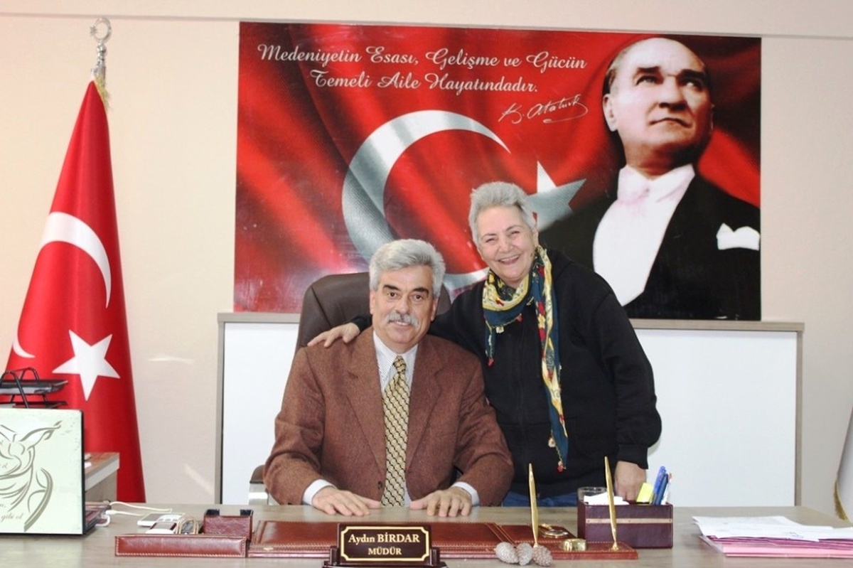 Yoksulun Aydın Babası\'na Şefkatli Taziye