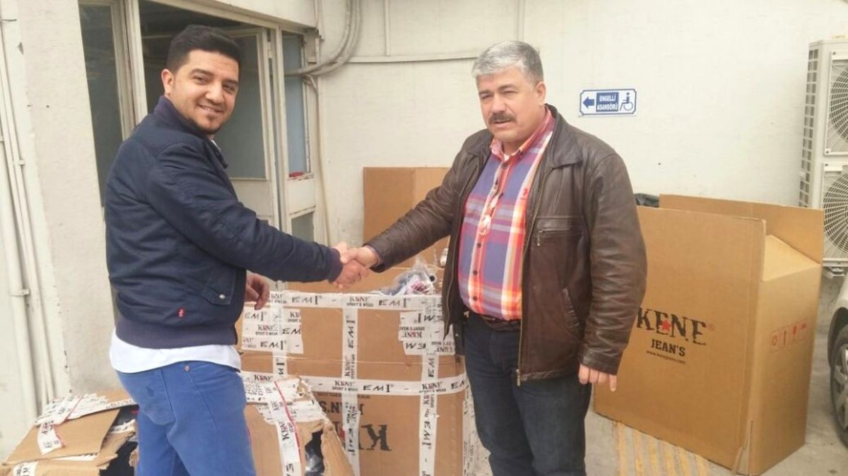 45 Bin Lira Değerinde Kumaş Çalan Hırsızlar Yakalandı