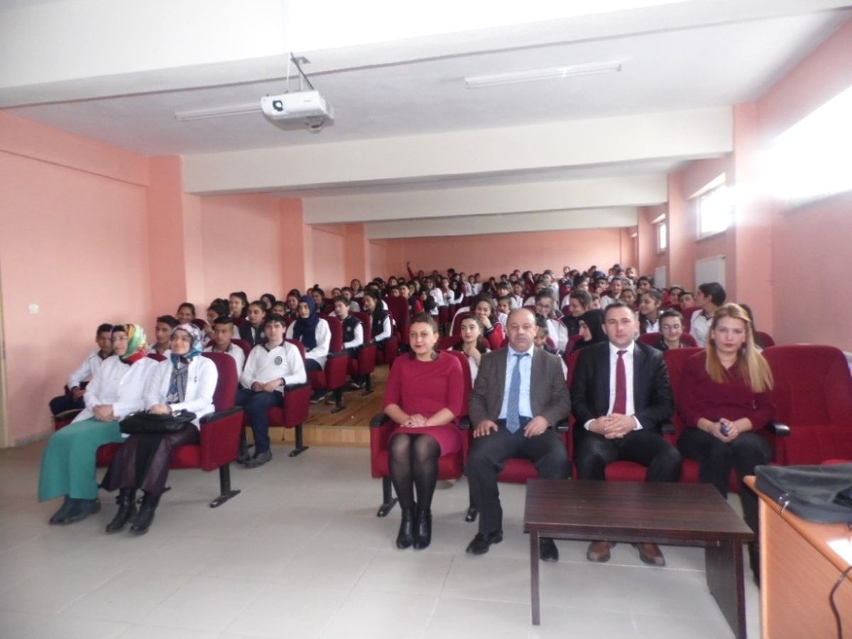 Afad Müdürü Aygan, Öğrencileri Bilgilendirdi