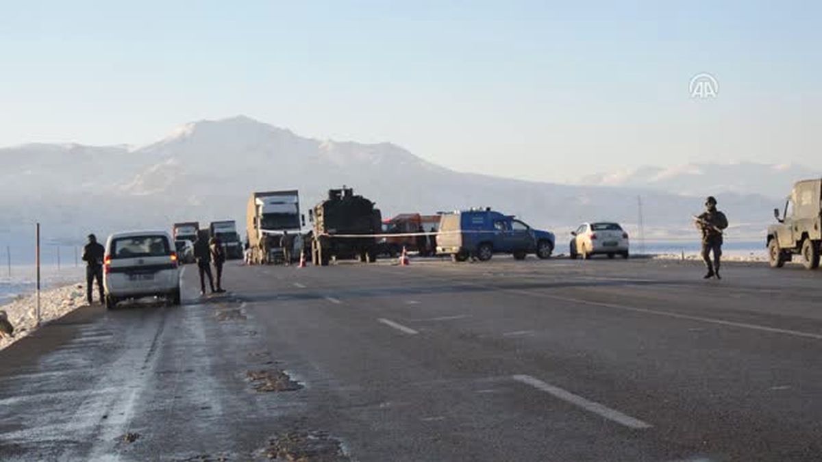 Ağrı\'da Trafik Kazası: 3 Yaralı