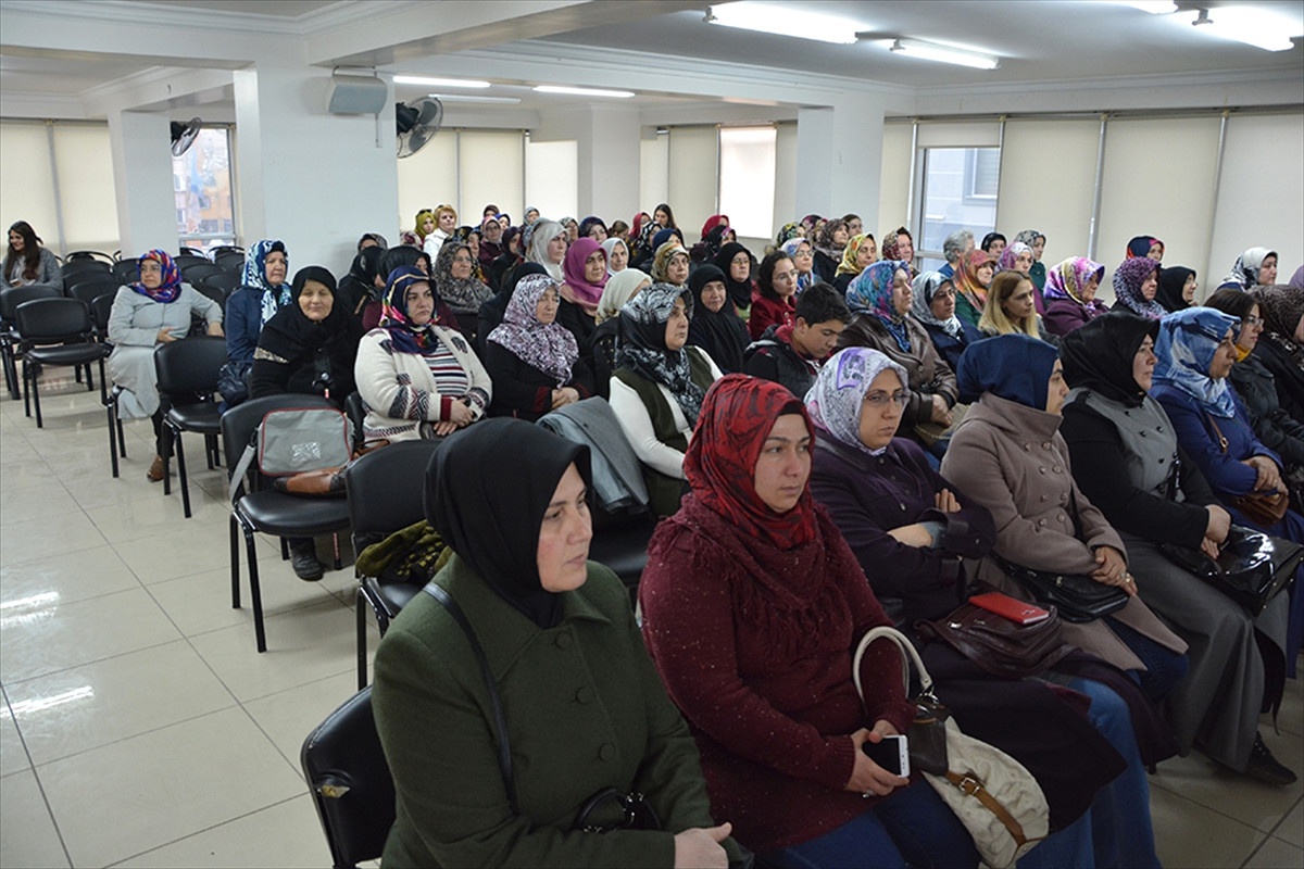 AK Parti\'nin Parti İçi Eğitim Çalışmaları