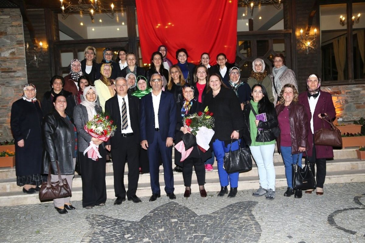 AK Parti Torbalı Kadın Kolları Başkanından Görmez\'e Ziyaret