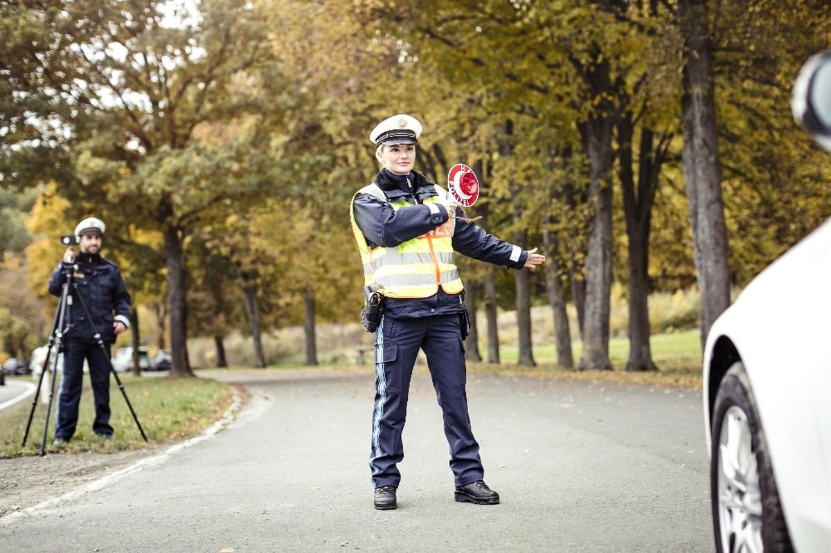 Almanlar En Çok Polise Güveniyor