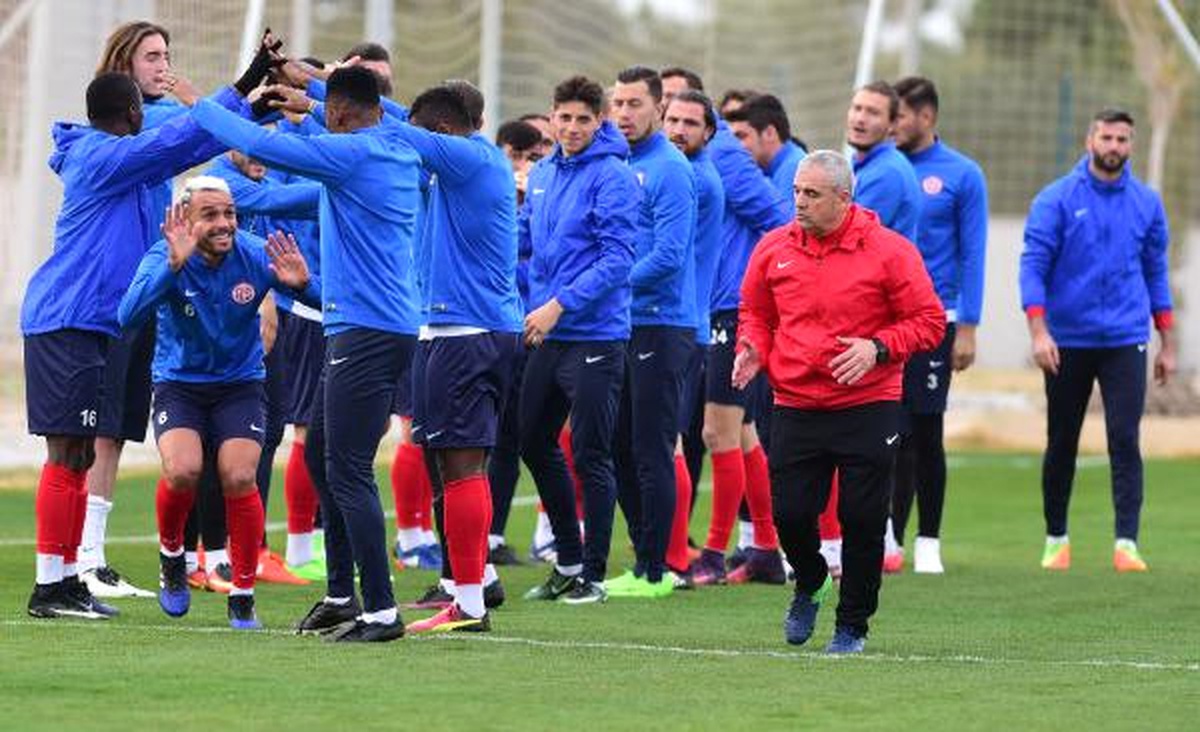 Antalyaspor\'da Galatasaray Maçı Hazırlıkları