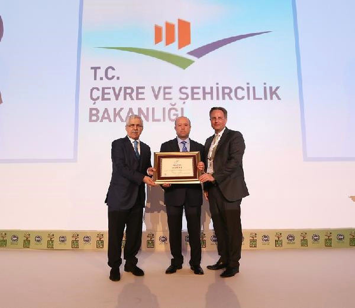 Arçelik\'in Atık Yönetimi Faaliyetlerine Birincilik Ödülü