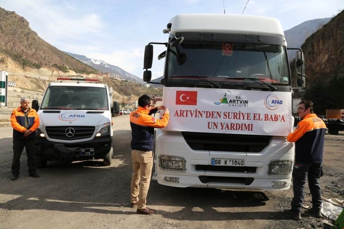 Artvin\'den El Bab\'a Dost Eli