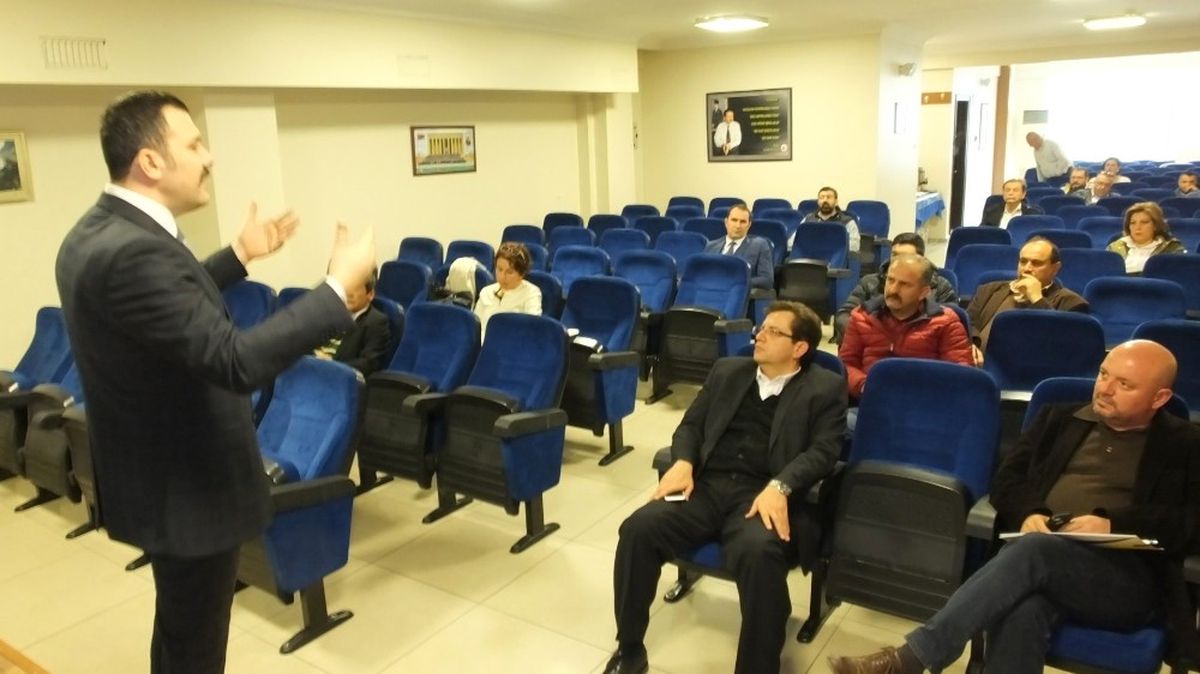 Burhaniye\'de Ticaret Odası Seminer Düzenledi