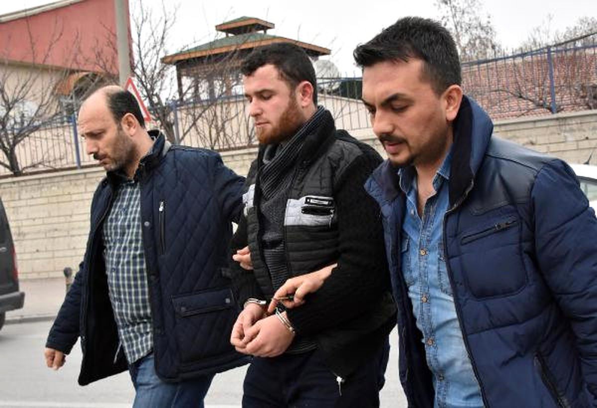 Canlı Bomba\' Diye Yakalandı, Defineci Çıktı