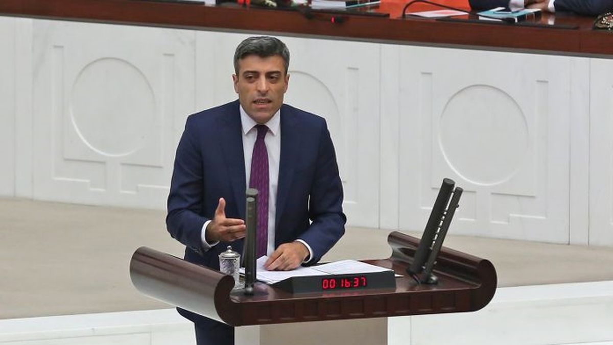 CHP\'li Yılmaz: Bayrak Olayı Kürt Seçmene Bir Mesaj (Arşiv)