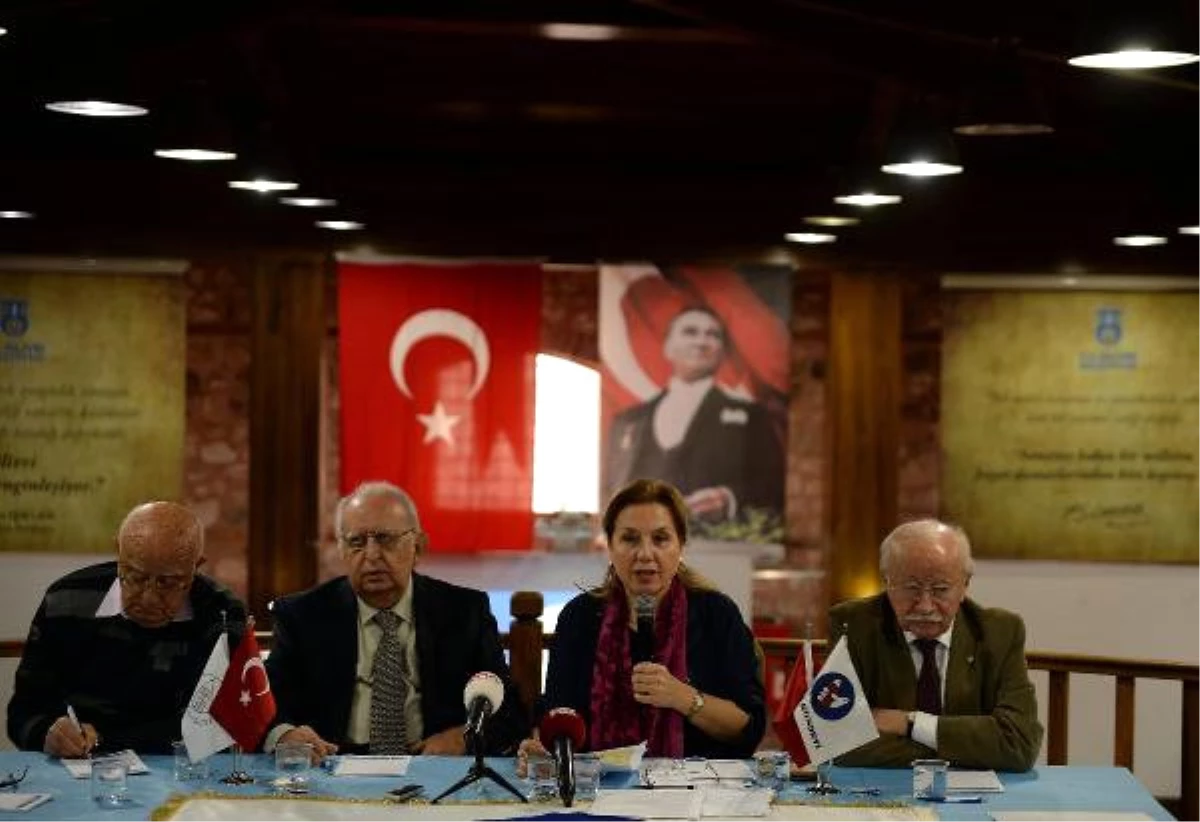 Dha İstanbul - Hüsamettin Cindoruk: Böyle Bir Dönem Görmedik