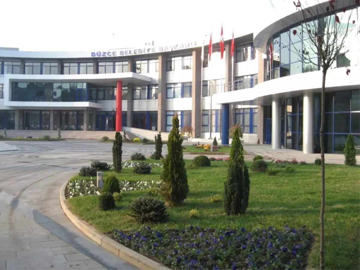 Düzce Belediyesi 4 Parkın İhalesini Dahayaptı