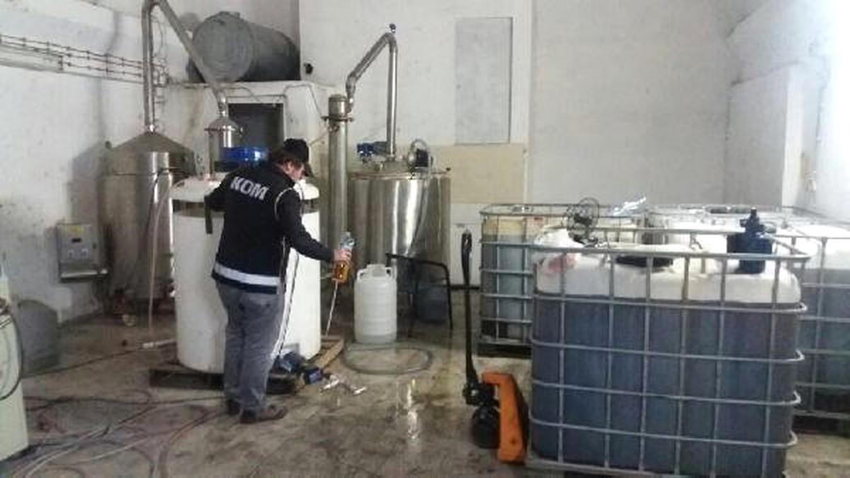 En Büyük Operasyon: 40 Ton Sahte İçki, 100 Ton Hammadde