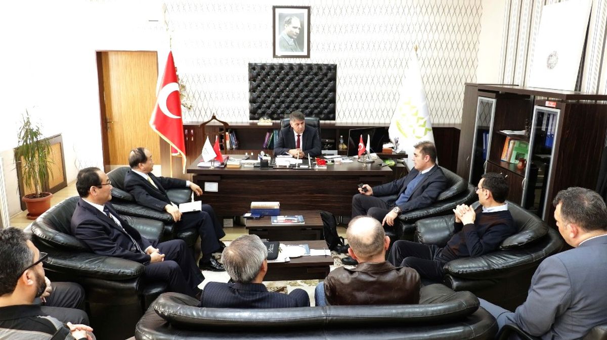 Güney Koreli İşadamlarından Kbü\'ye Ziyaret