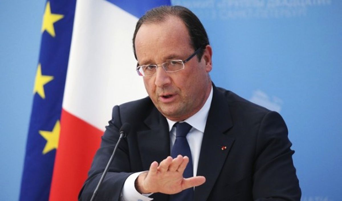Hollande Konuşurken Keskin Nişancı Silahı Ateş Aldı: 2 Yaralı