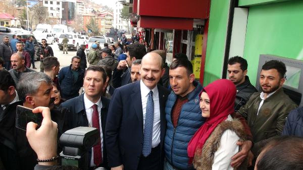 İçişleri Bakanı Soylu, Tunceli\'de Esnaf Ziyareti Yaptı