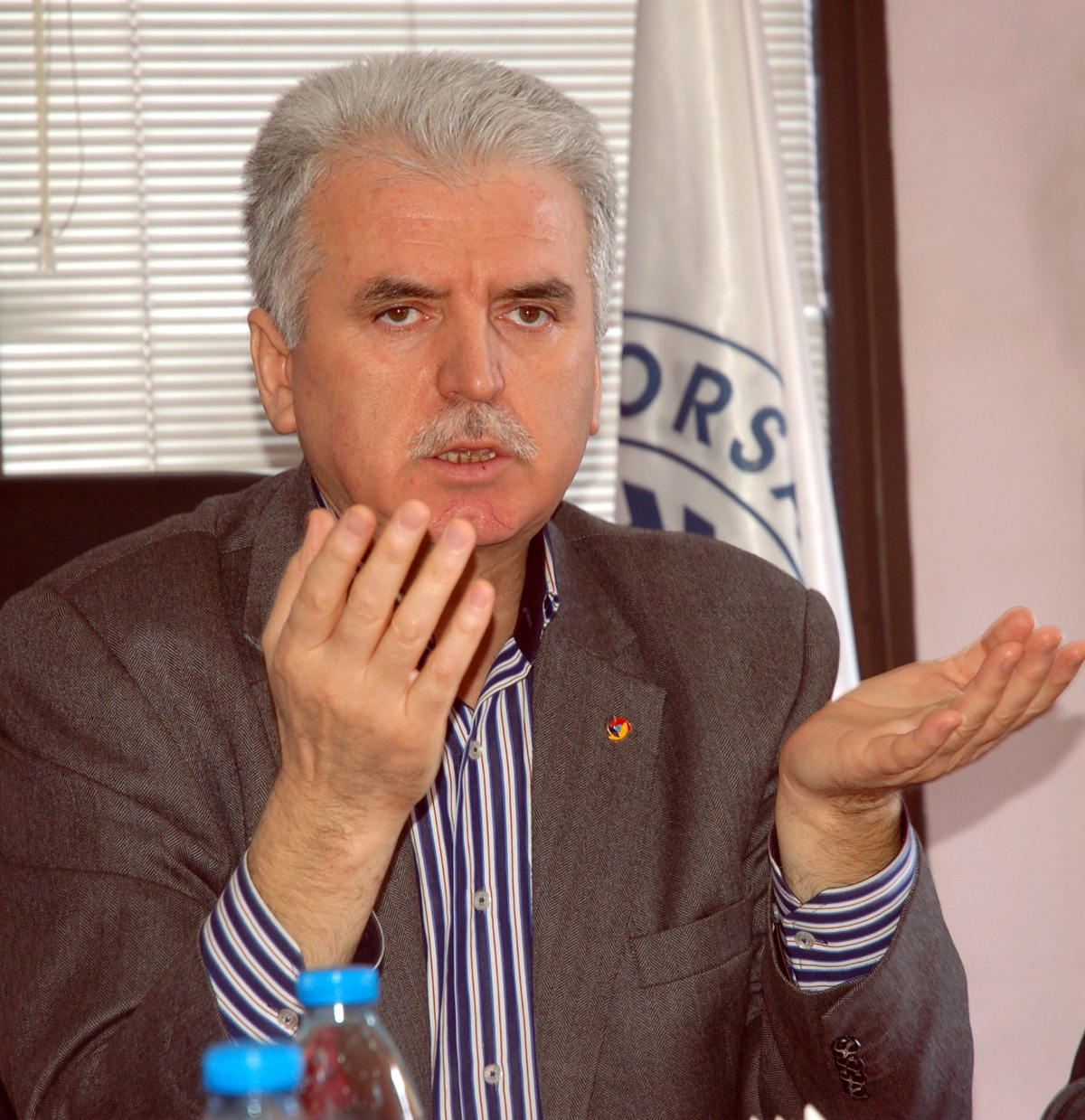 İş Dünyası Elini Taşın Altına Koymak Zorunda"