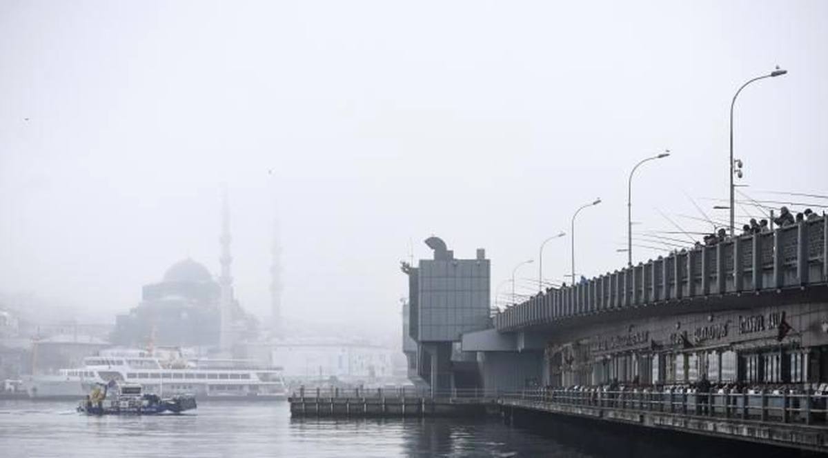 İstanbul Boğazı ve Çevresi Sis Altında