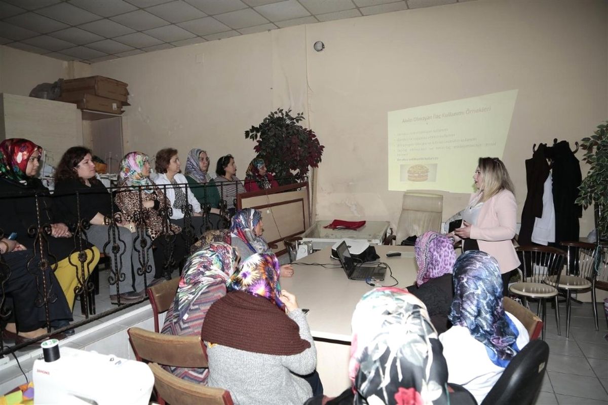 Kadınlara, "Akılcı Antibiyotik Kullanımı Eğitimi" Verildi