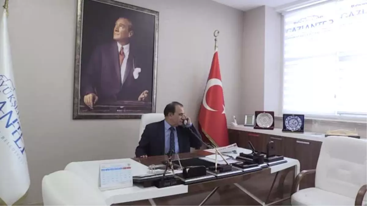 Karanlık Dünyasında Engellilere Işık Oluyor