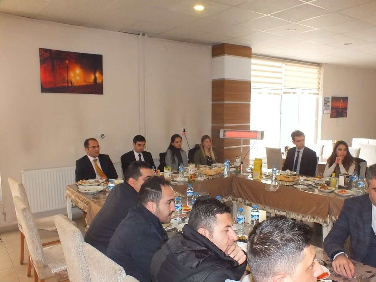 Kaymakam Kırlı, İlçelerde Bir İlki Başaran Öğretmenlerle Bir Araya Geldi