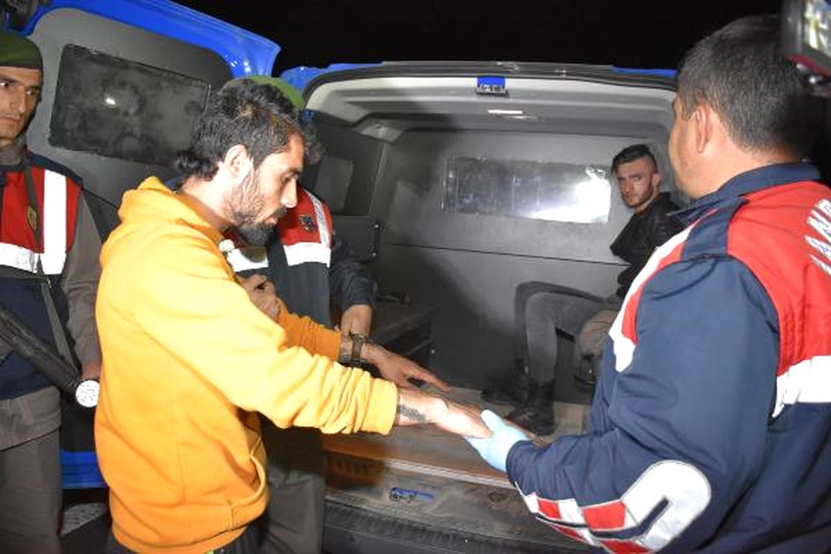 Kovalamaca Sırasında Jandarmaya Ateş Açan Şüpheliler Yakalandı