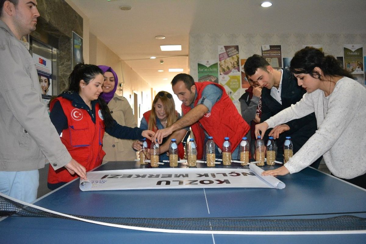 Kozlu Gençlik Merkezi ve Gönüllü Gençler Doğaya ve Kuşlara Sahip Çıkıyor