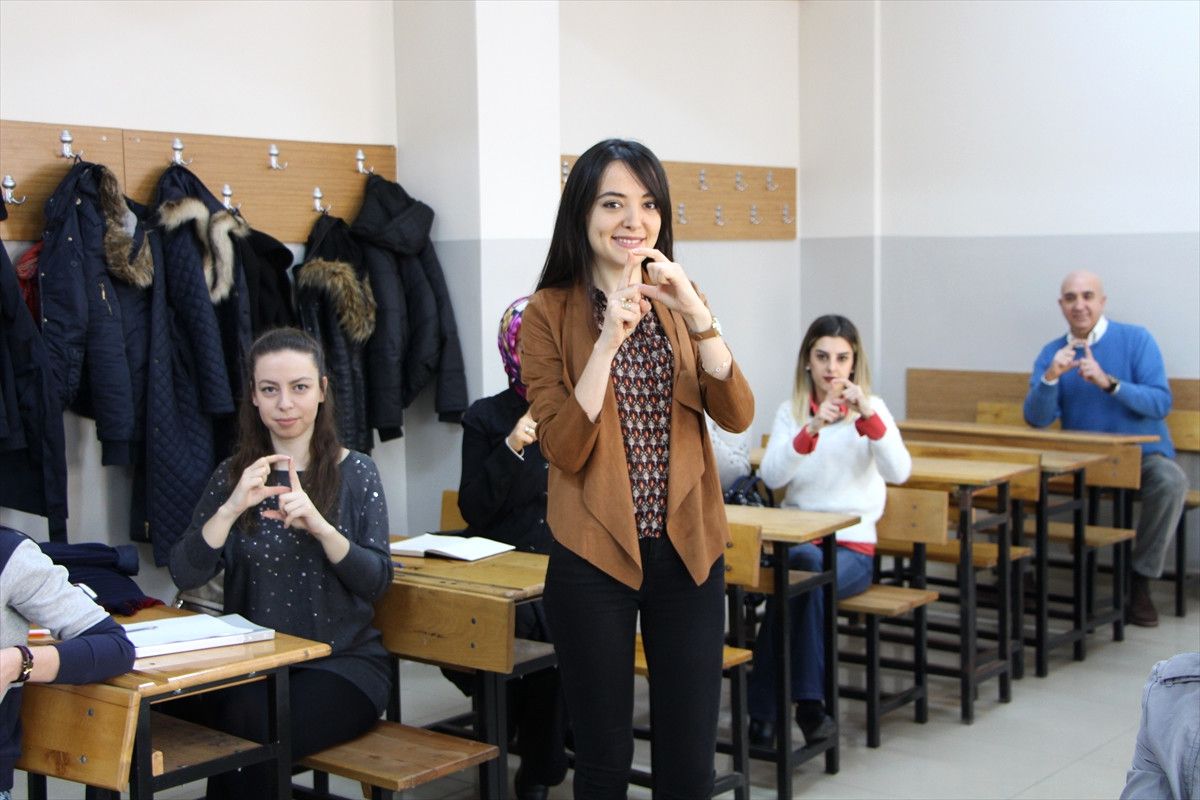 Lüleburgaz\'da "İşaret Dili" Kursu Açılacak